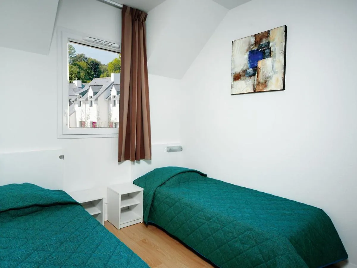 Elegant Holiday Home In Queven With Terrace 0*,